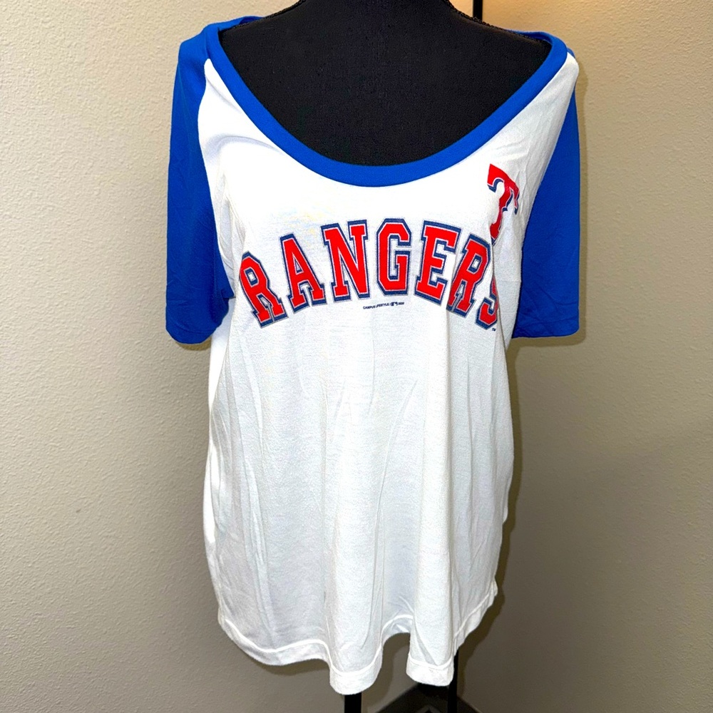 Genuine Merchandise Campus Lifestyle Texas Rangers Shirt. Large.